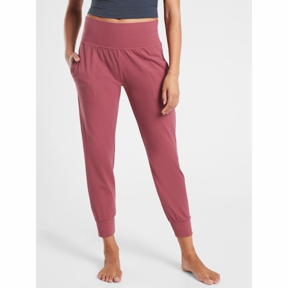 Athleta Salutation Jogger Powervita High Rise Medium Petite